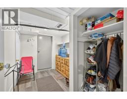 746 Oxford STREET - 24