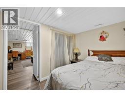 746 Oxford STREET - 33