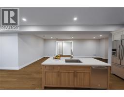 3559 PAUL CRESCENT - 21