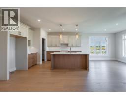 3559 PAUL CRESCENT - 6