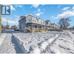 218-220 Mitton STREET South - 2