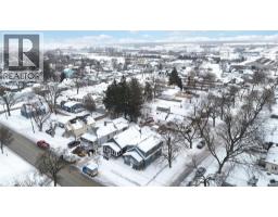 463 CONFEDERATION STREET - 41