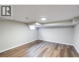 27 TURNER DRIVE UnitNo. 32 - 20