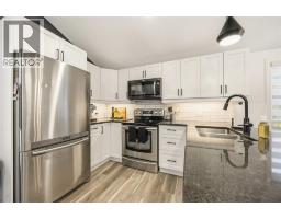 27 ALICE STREET - 13