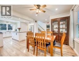 703 Wellington STREET - 23