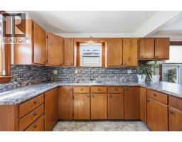 530 Plympton STREET - 8