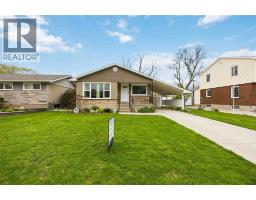 1010 MEIGHEN CRESCENT - 2