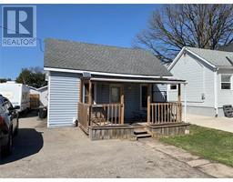 381 Brock STREET South - 1