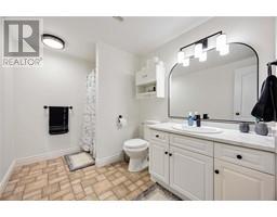 136 AUGUSTA BOULEVARD - 15