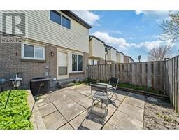 215 TRUDEAU DRIVE UnitNo. 33 - 21