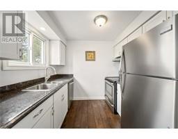 215 TRUDEAU DRIVE UnitNo. 33 - 8