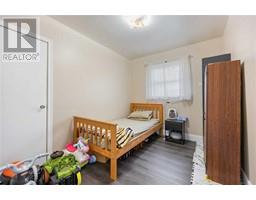 66 TWEEDSMUIR AVENUE - 11