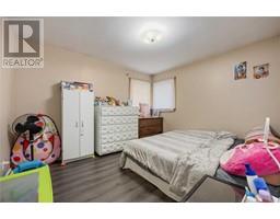 66 TWEEDSMUIR AVENUE - 12