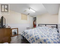 66 TWEEDSMUIR AVENUE - 16