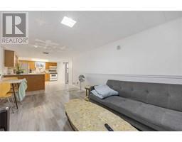 66 TWEEDSMUIR AVENUE - 21