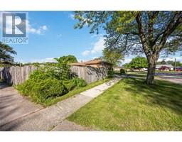 66 TWEEDSMUIR AVENUE - 30