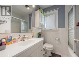 66 TWEEDSMUIR AVENUE - 7