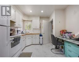 66 TWEEDSMUIR AVENUE - 8
