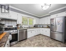 976 KENSINGTON BOULEVARD - 13