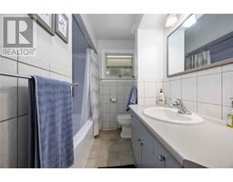 976 KENSINGTON BOULEVARD - 14