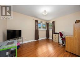 976 KENSINGTON BOULEVARD - 15