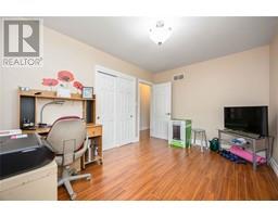 976 KENSINGTON BOULEVARD - 16