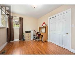 976 KENSINGTON BOULEVARD - 17