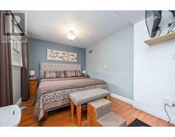 976 KENSINGTON BOULEVARD - 29