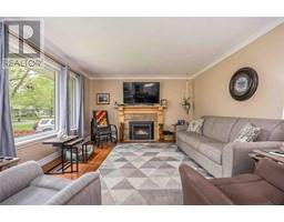 976 KENSINGTON BOULEVARD - 4