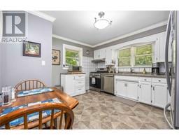 976 KENSINGTON BOULEVARD - 9