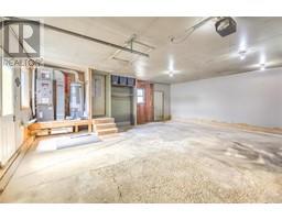 2406 JANE STREET - 19