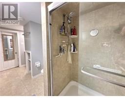 1025 KENSINGTON BOULEVARD - 16