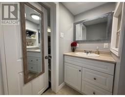 1025 KENSINGTON BOULEVARD - 17