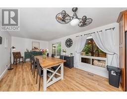582 NIAGARA STREET - 17