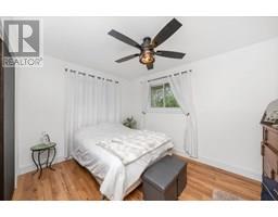 582 NIAGARA STREET - 24