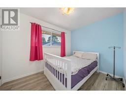 15 PRESTON AVENUE - 12
