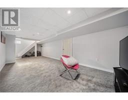 15 PRESTON AVENUE - 18