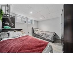 15 PRESTON AVENUE - 19