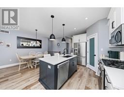 484 THAMES STREET - 5