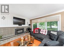 1220 RIDGEWOOD DRIVE - 6