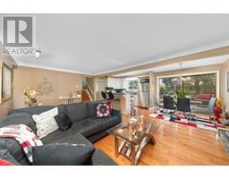 1220 RIDGEWOOD DRIVE - 9