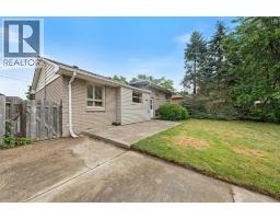 711 Cathcart BOULEVARD - 30