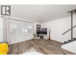 205 Fane STREET UnitNo. 2B - 5