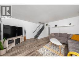 205 Fane STREET UnitNo. 2B - 7