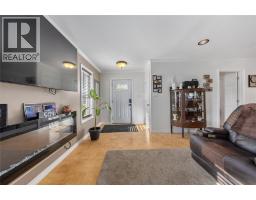 452 MAUDE STREET - 13