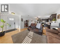 452 MAUDE STREET - 14