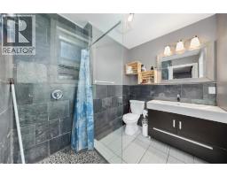 452 MAUDE STREET - 25