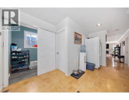 452 MAUDE STREET - 26
