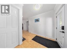 452 MAUDE STREET - 28