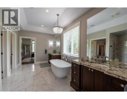 647 ST CLAIR PARKWAY - 26